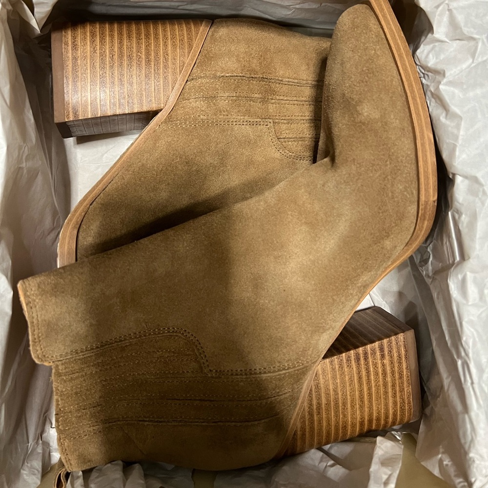 MARC FISHER Oshay Suede Booties Size 7 NEW